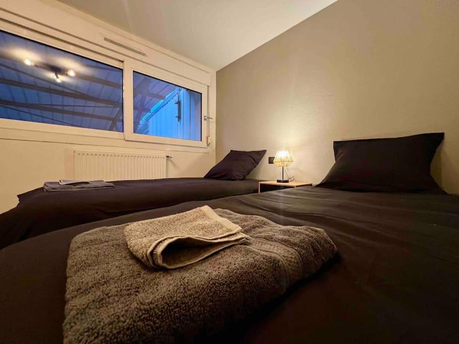 Apartment 9 Personnes / 2 Parkings Prives