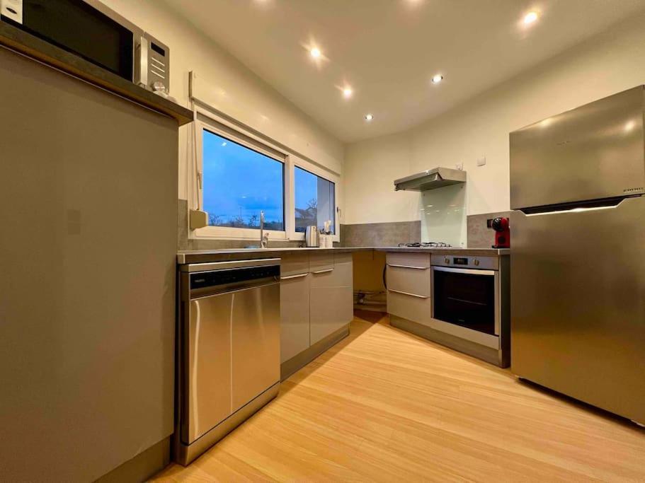 9 Personnes / 2 Parkings Prives Appartement Besançon